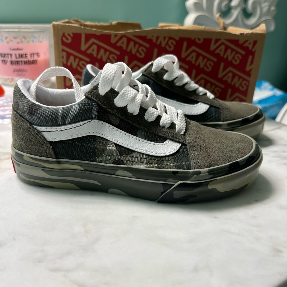 Toddler/kids camo Vans, size 11.5